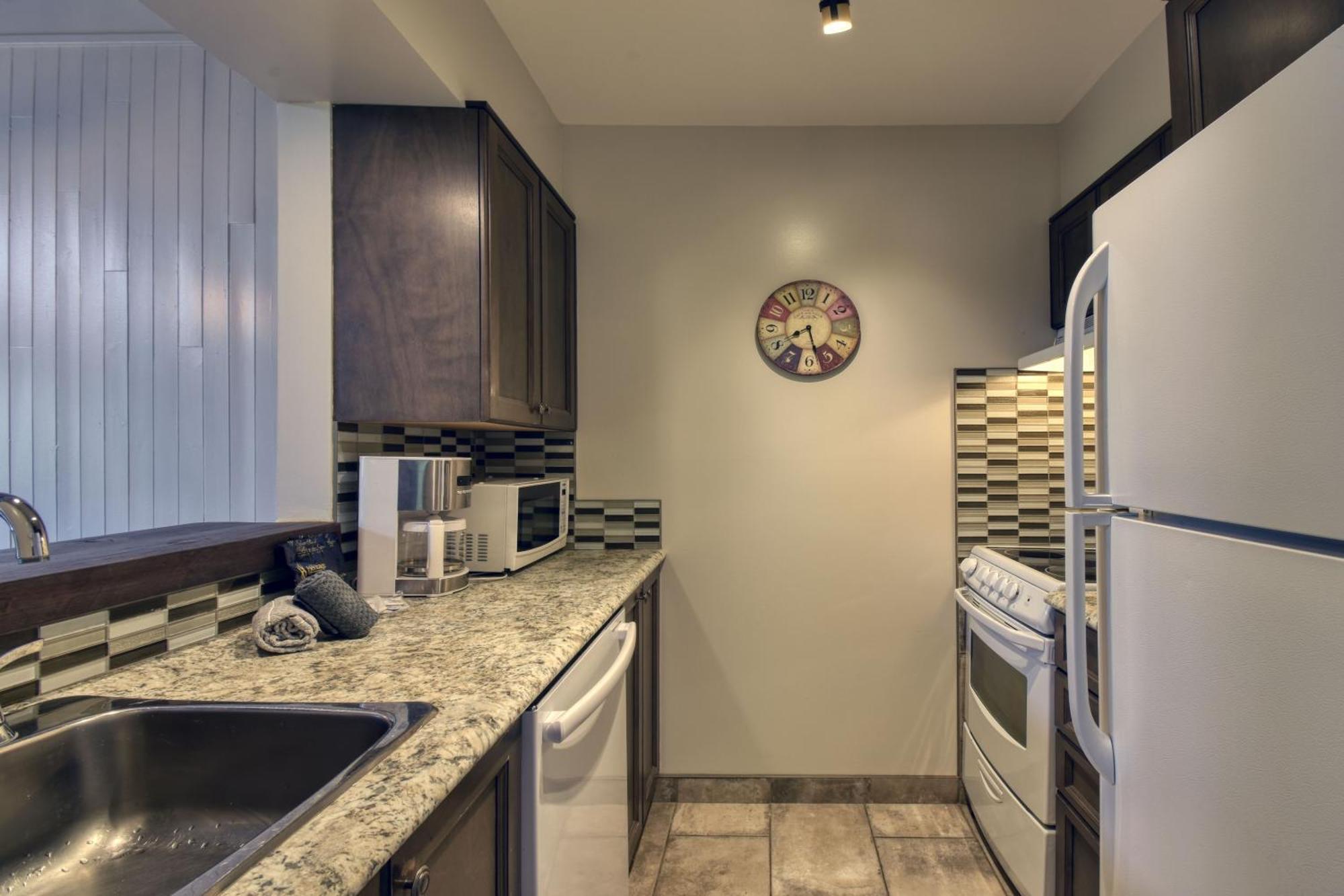 Stunning Condo - View On Lake Tremblant & Mountain Mont-Tremblant Exterior photo